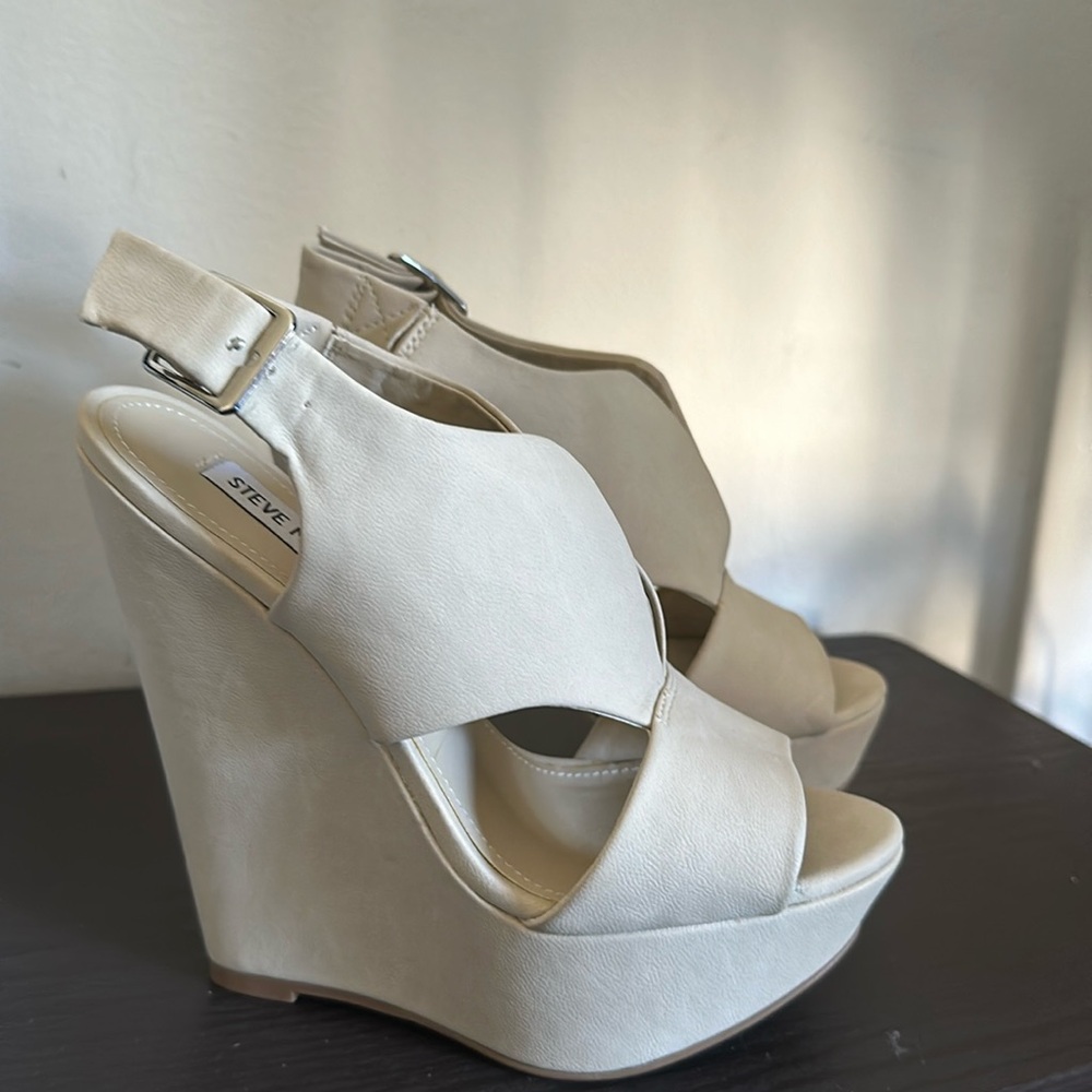 Steve Madden Women's Xander Wedge Sandal - Size 7